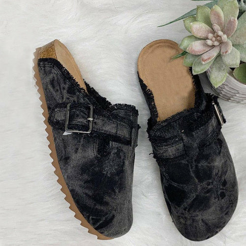 Women's Vintage Patterned Clogs – image 4