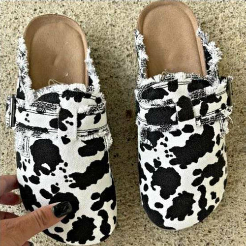 Women's Vintage Patterned Clogs – image 6