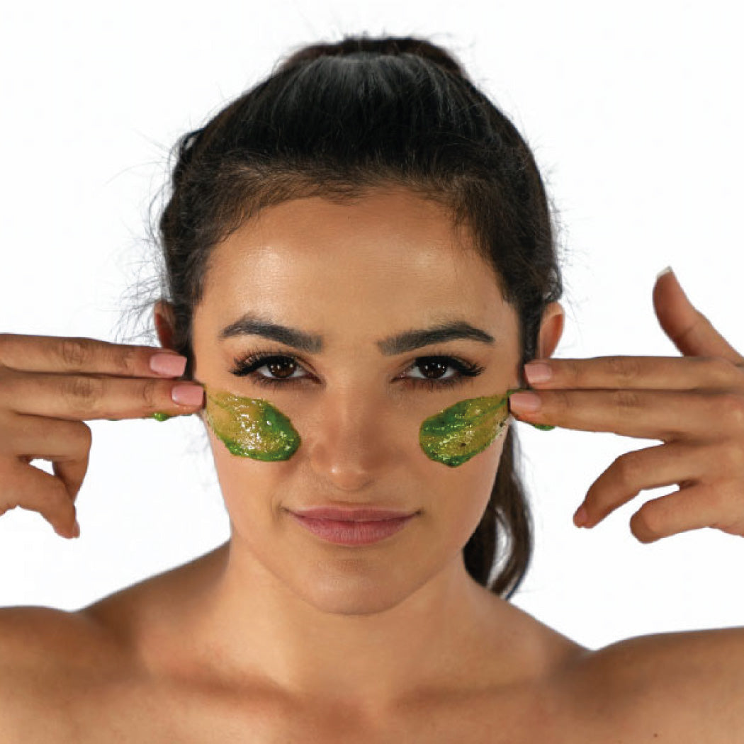 Detoxifying Plant-Based Exfoliating Mask – image 2